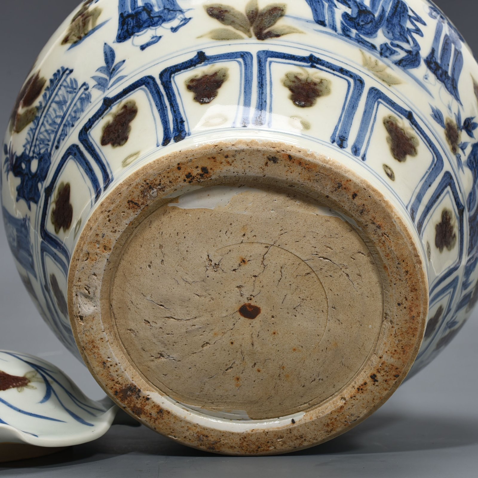 Yuan Dynansty blue and white underglaze red three-story thatched cottage lotus leaf covered jar