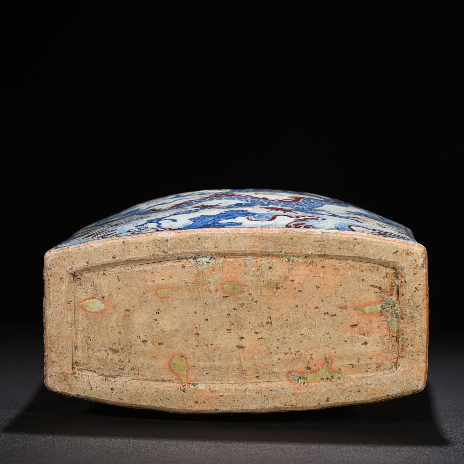 Yuan Dynasty blue and white underglaze red cloud and dragon pattern four series flat bottle