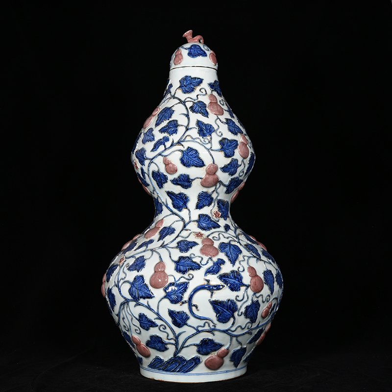 Yuan Dynasty blue and white underglaze red descendant eternal gourd vase