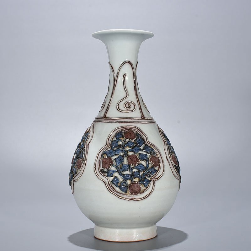 Yuan Dynasty blue and white underglaze red jade pot and spring vase with four seasons flower pattern