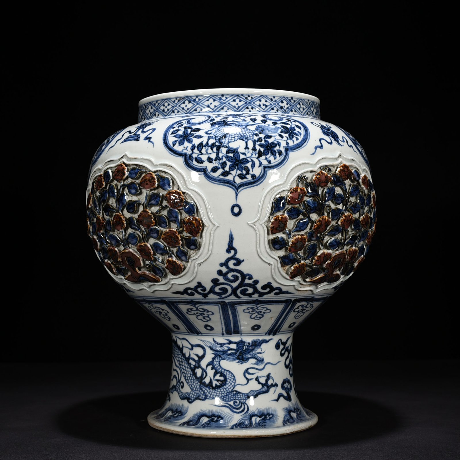 Yuan Dynasty blue and white underglaze red plastic four-series flower pattern tall jar