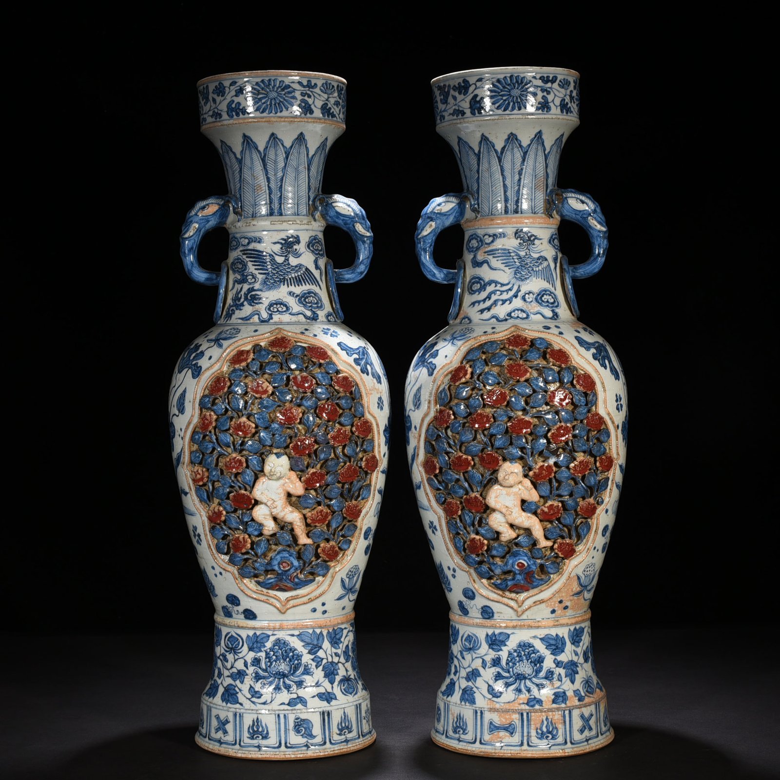 Yuan Dynasty blue and white underglaze red plastic panzhi doll pattern elephant ear vase