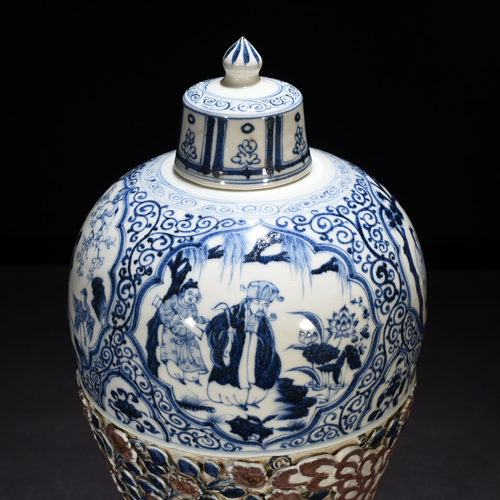 Yuan Dyansty blue and white underglaze red plastic flower vase with four love figures pattern