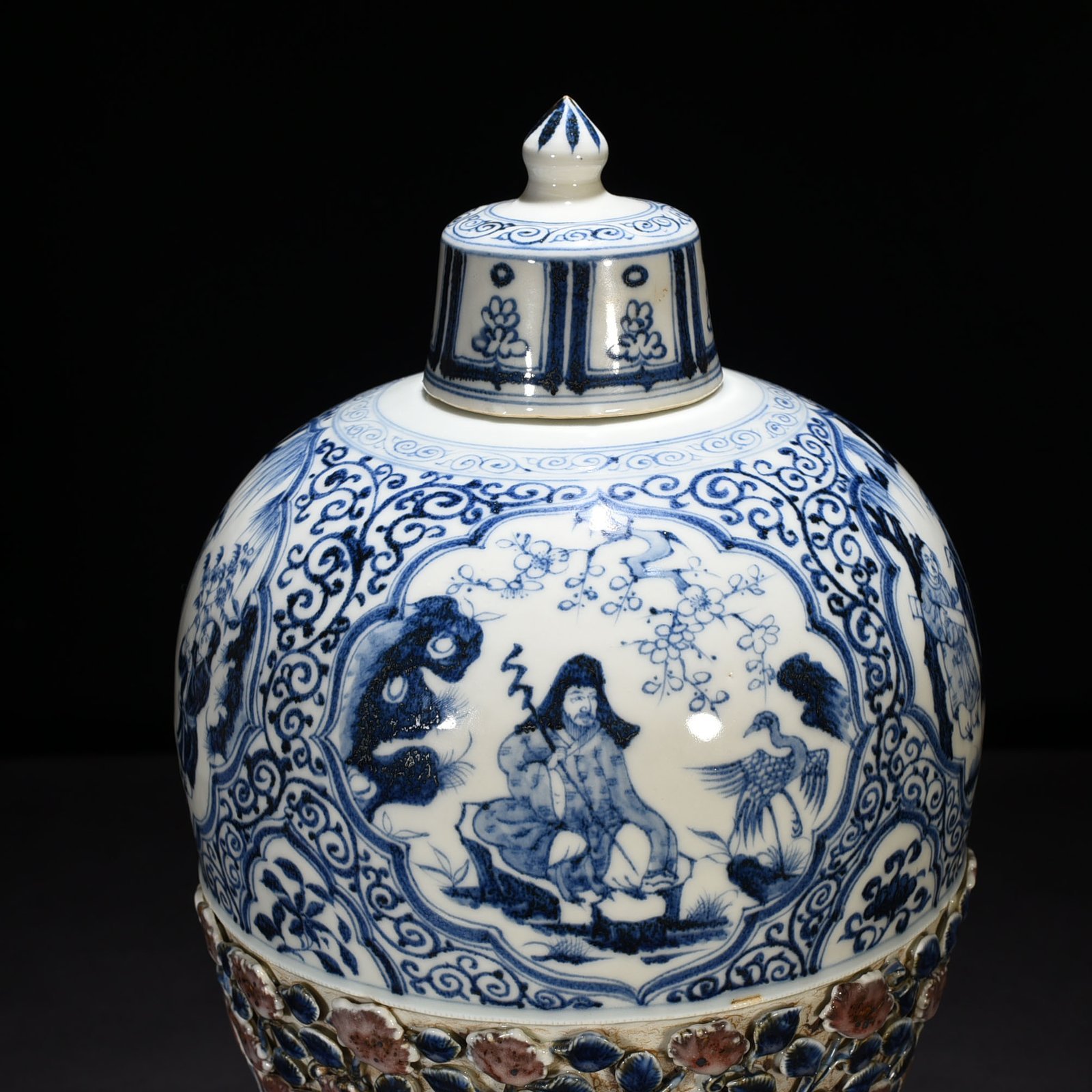 Yuan Dyansty blue and white underglaze red plastic flower vase with four love figures pattern