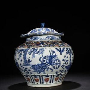 Yuan Dynasty blue and white underglaze red plastic flower pattern lotus leaf lid jar