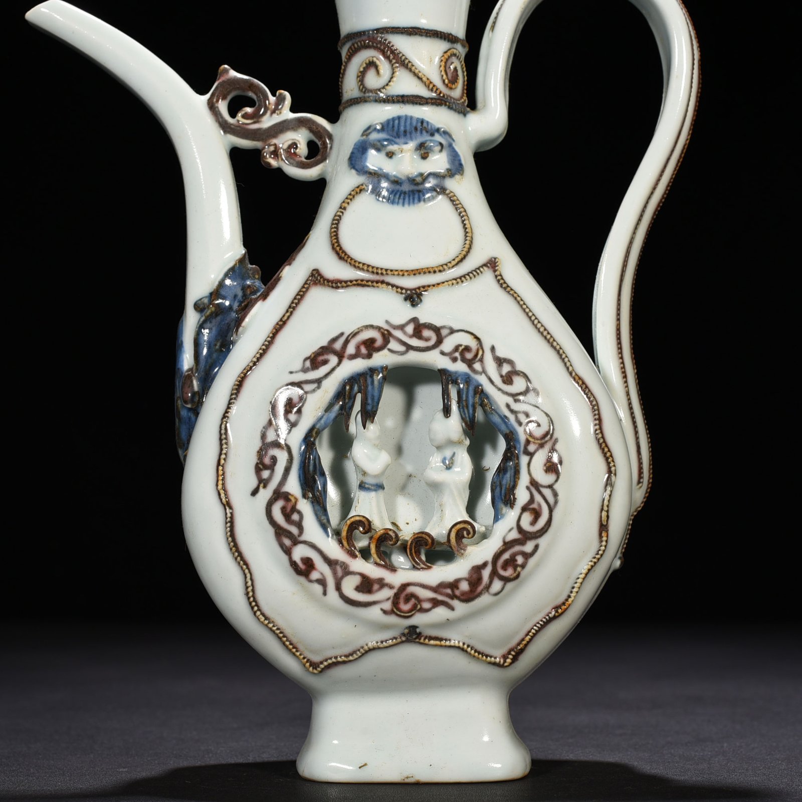 Yuan Dynasty blue and white underglaze red hollow figure pattern square-handled teapot