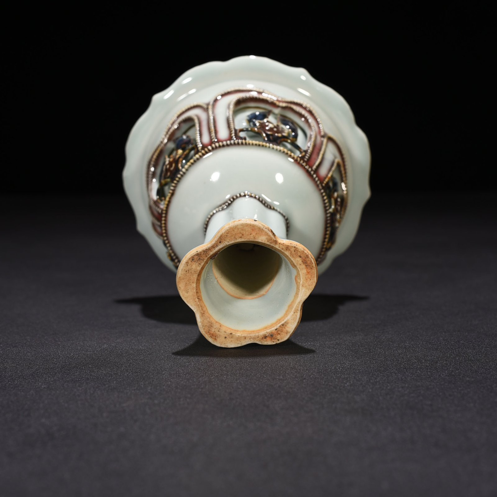 Yuan Dynasty blue and white underglaze red hollow flower pattern stem cup