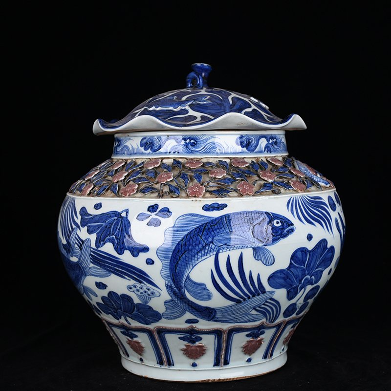 uan Dynasty blue and white underglaze red fish and algae pattern lotus leaf jar