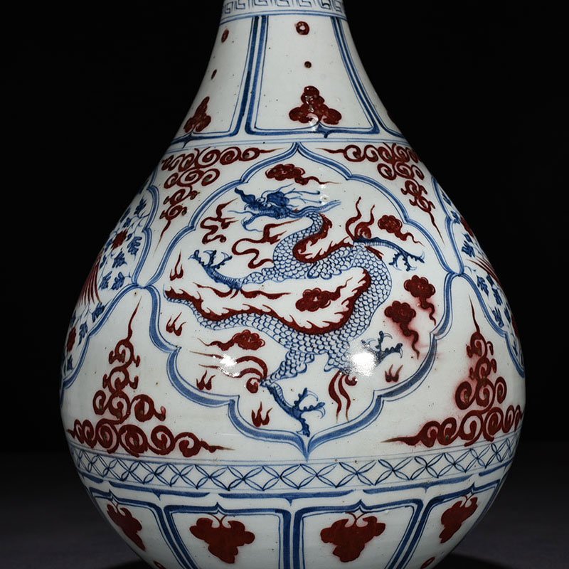 Yuan Dynasty blue and white underglaze red jade pot and spring vase with dragon and phoenix patterns