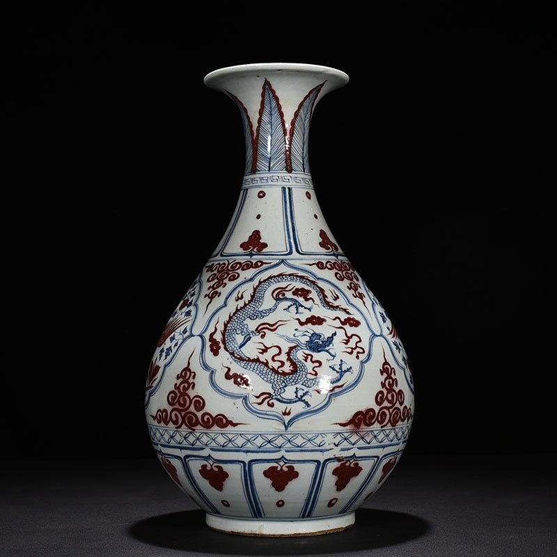 Yuan Dynasty blue and white underglaze red jade pot and spring vase with dragon and phoenix patterns