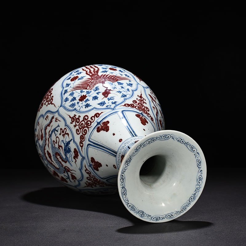 Yuan Dynasty blue and white underglaze red jade pot and spring vase with dragon and phoenix patterns