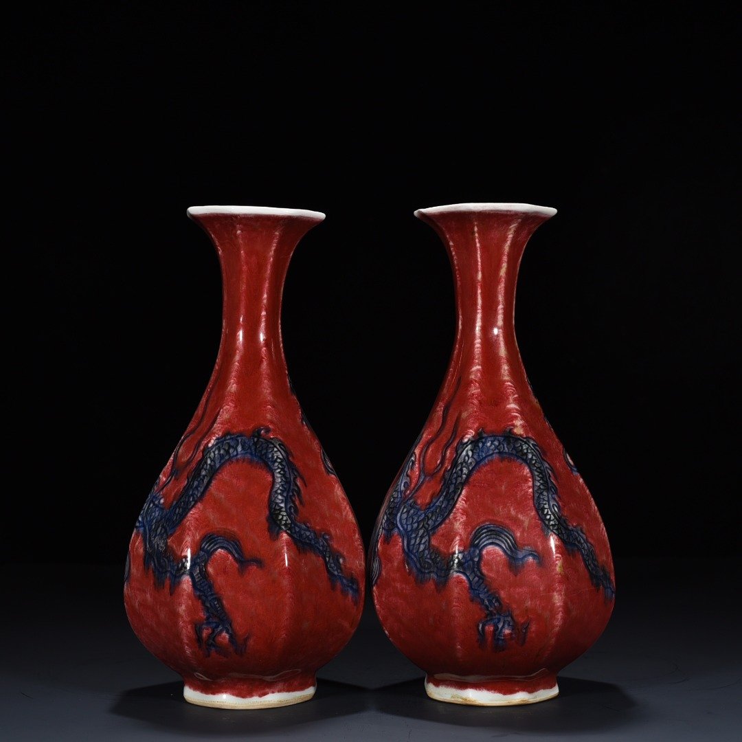 Yuan Dynasty blue and red underglaze red dragon pattern octagonal jade pot spring vase