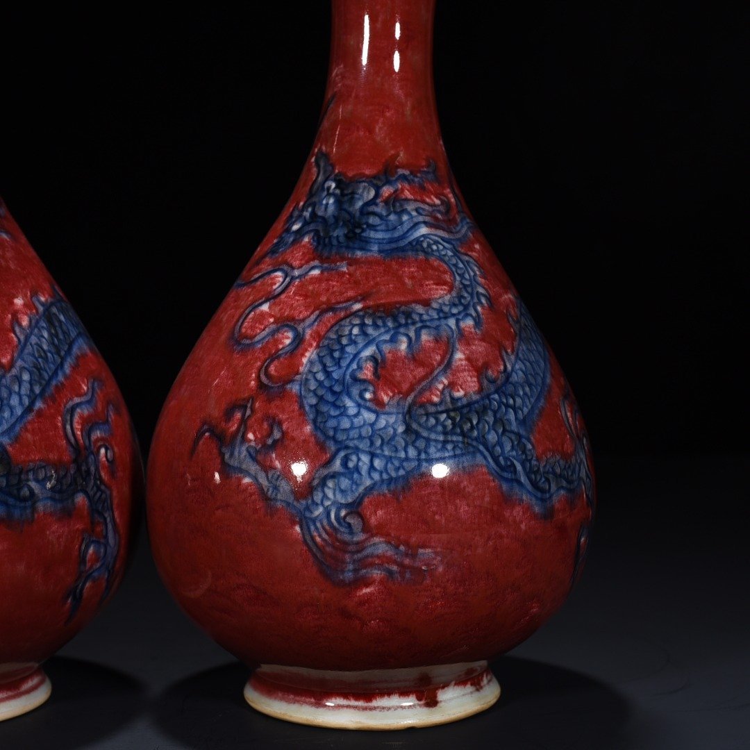 Yuan Dynasty blue and red underglaze red dragon jade pot spring vase