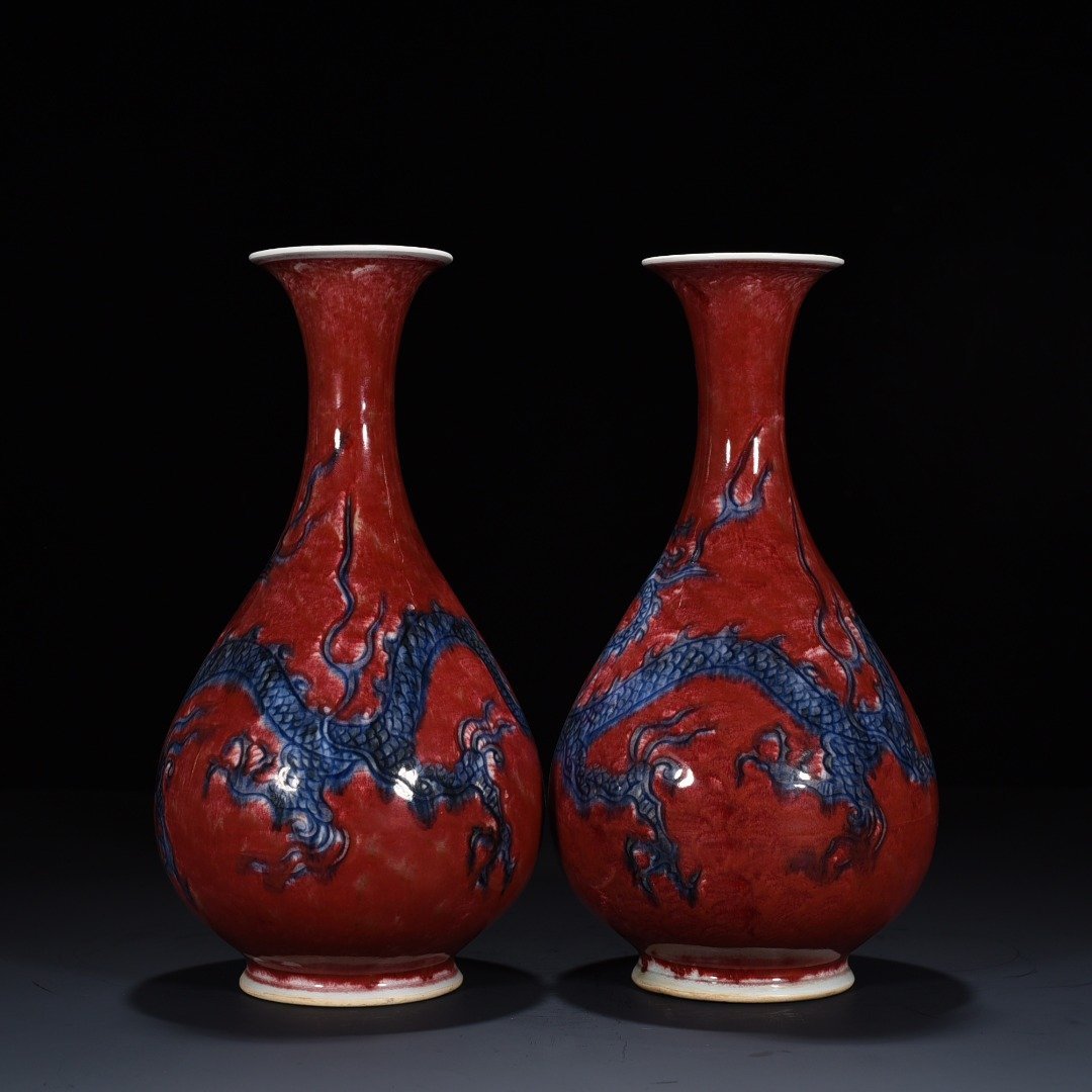 Yuan Dynasty blue and red underglaze red dragon jade pot spring vase