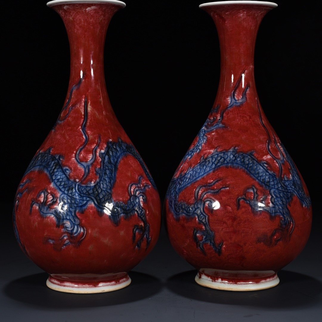 Yuan Dynasty blue and red underglaze red dragon jade pot spring vase