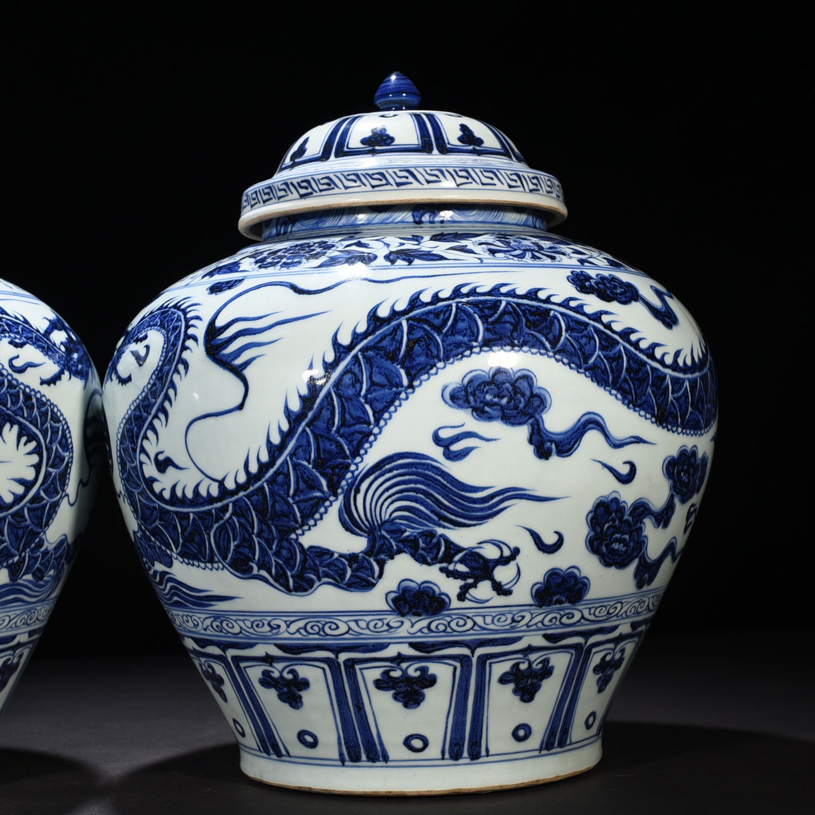 Yuan Dynasty blue and white inscribed Yunlong covered jar