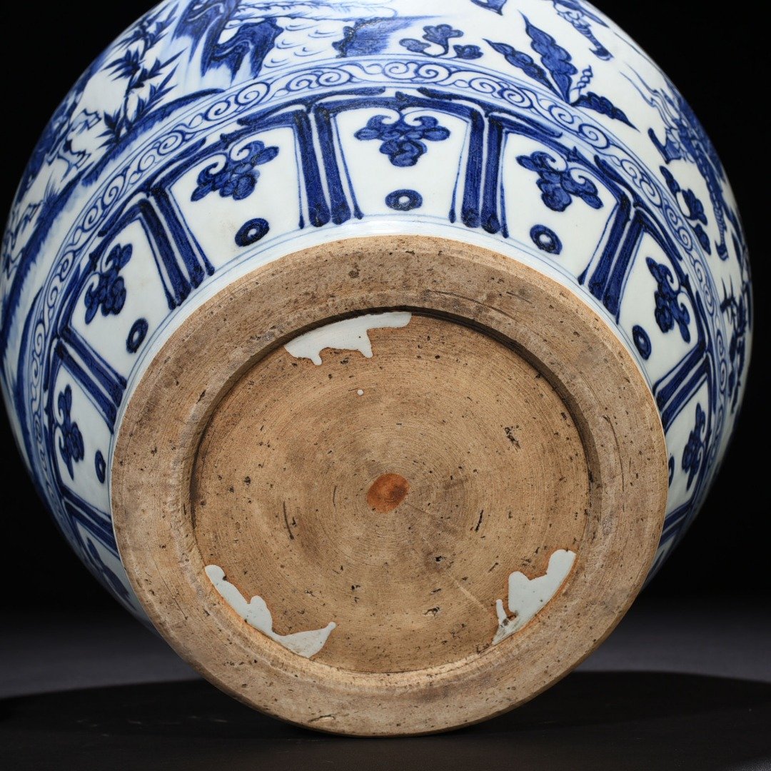 Yuan Dynasty blue and white inscription Guigu down the mountain character story pattern lid jar