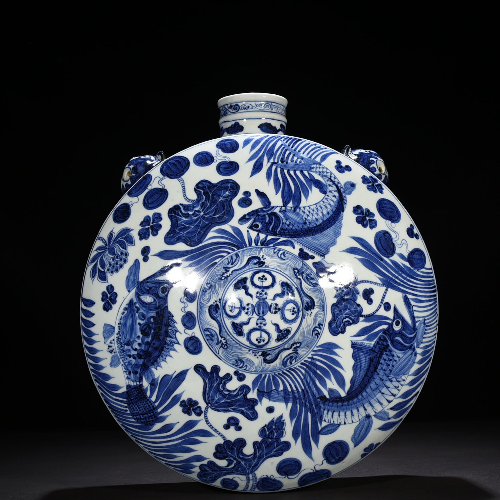 Yuan Dynasty blue and white fish and algae pattern lying pot wall pot