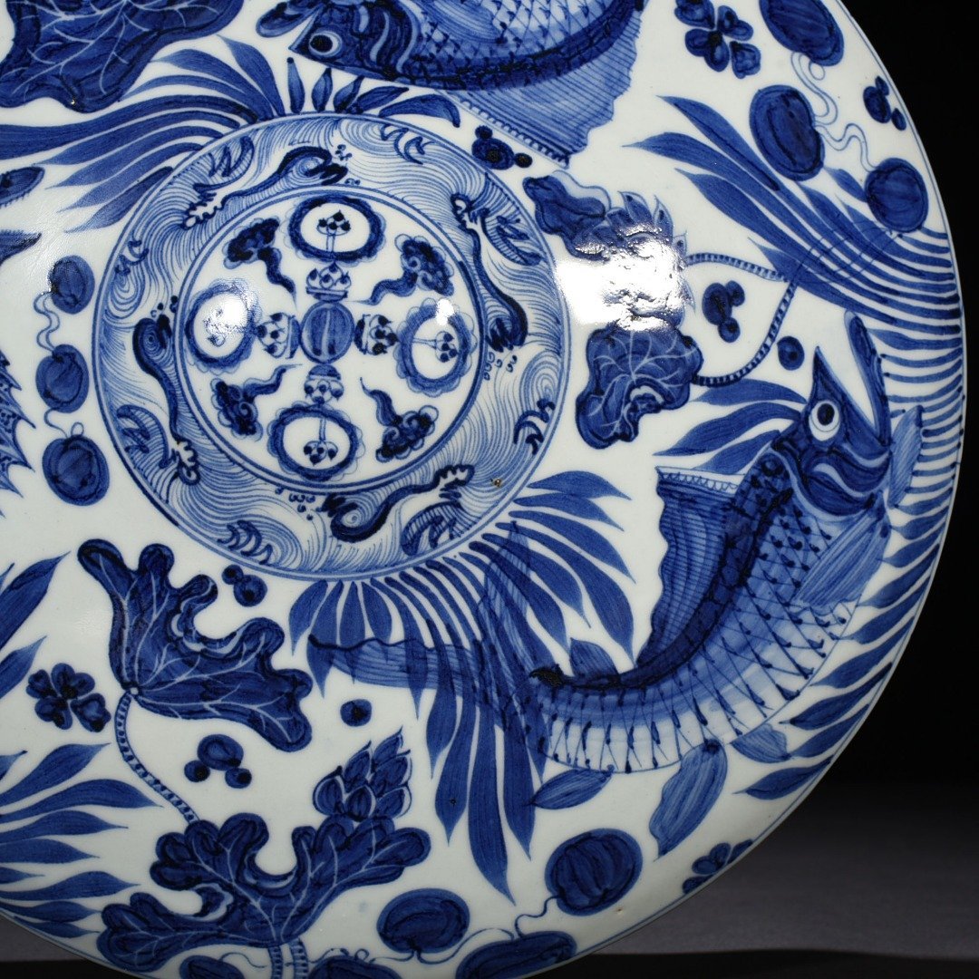 Yuan Dynasty blue and white fish and algae pattern lying pot wall pot