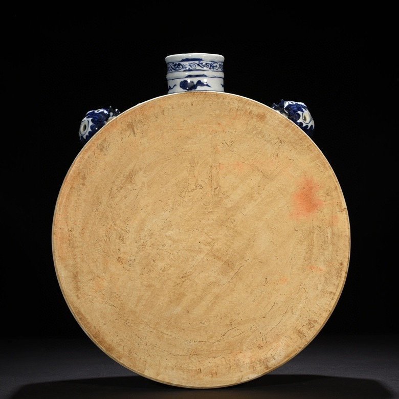 Yuan Dynasty blue and white fish and algae pattern lying pot wall pot