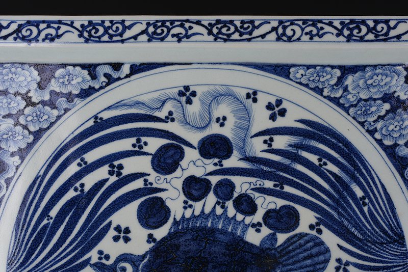 Yuan Dynasty blue and white fish and algae pattern square tea tray