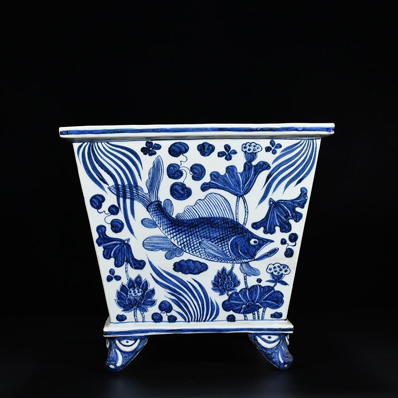 Yuan Dynasty blue and white fish and algae pattern square cylinder rolled cylinder