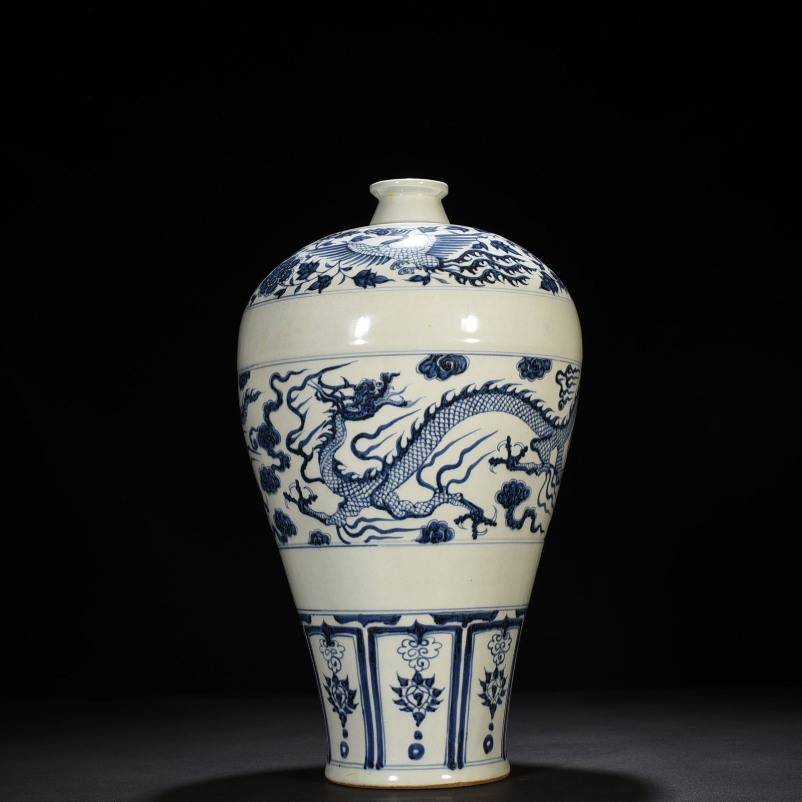 Yuan Dynasty blue and white plum vase with dragon and phoenix patterns