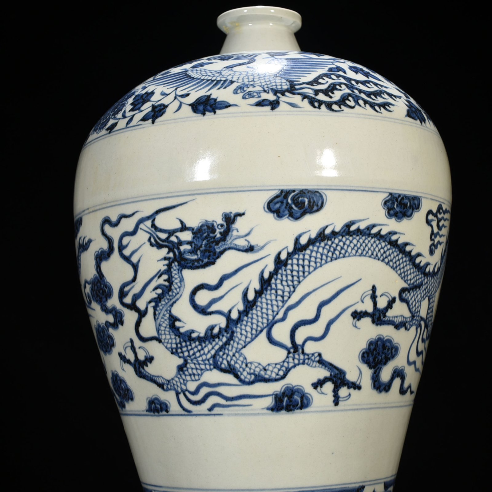 Yuan Dynasty blue and white plum vase with dragon and phoenix patterns