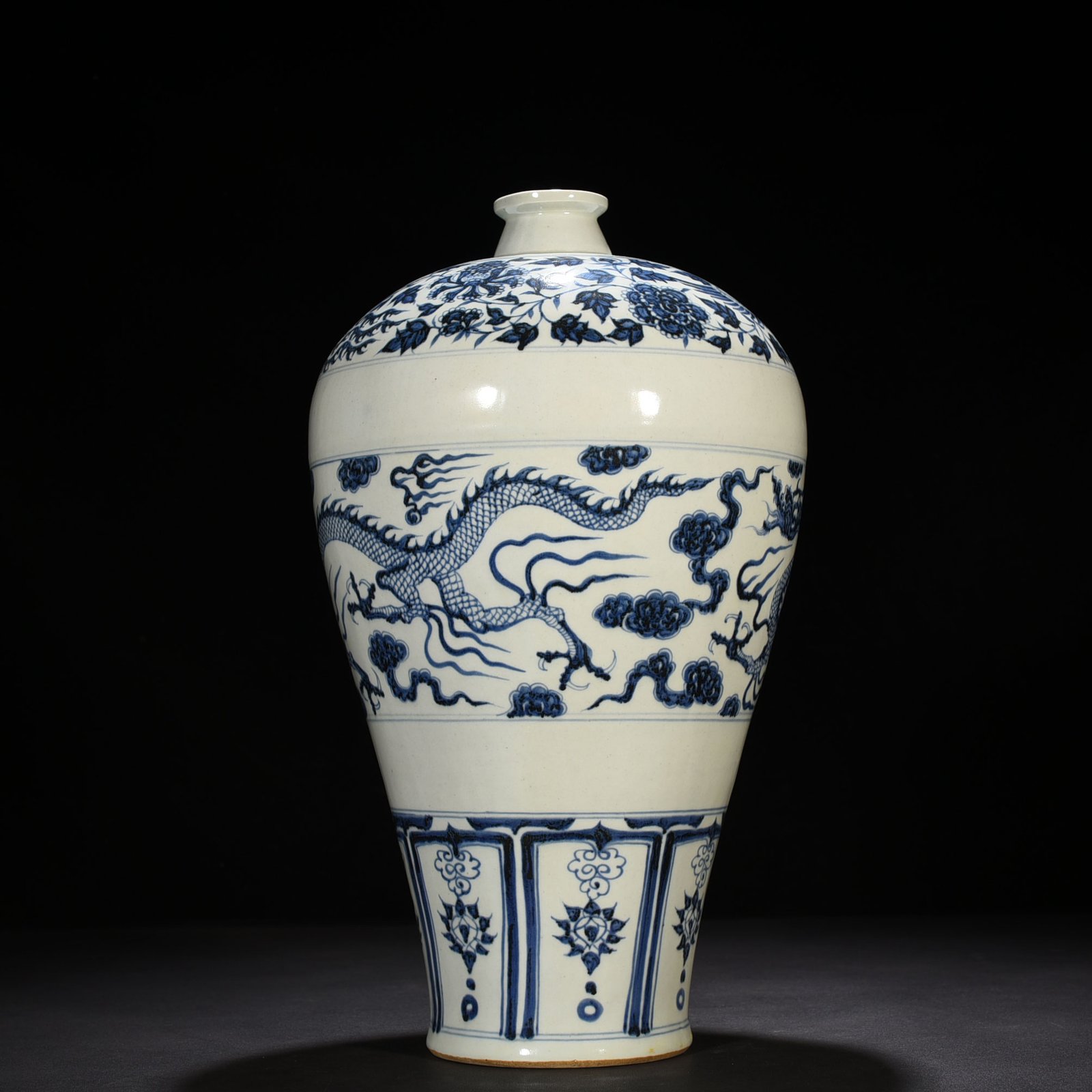 Yuan Dynasty blue and white plum vase with dragon and phoenix patterns