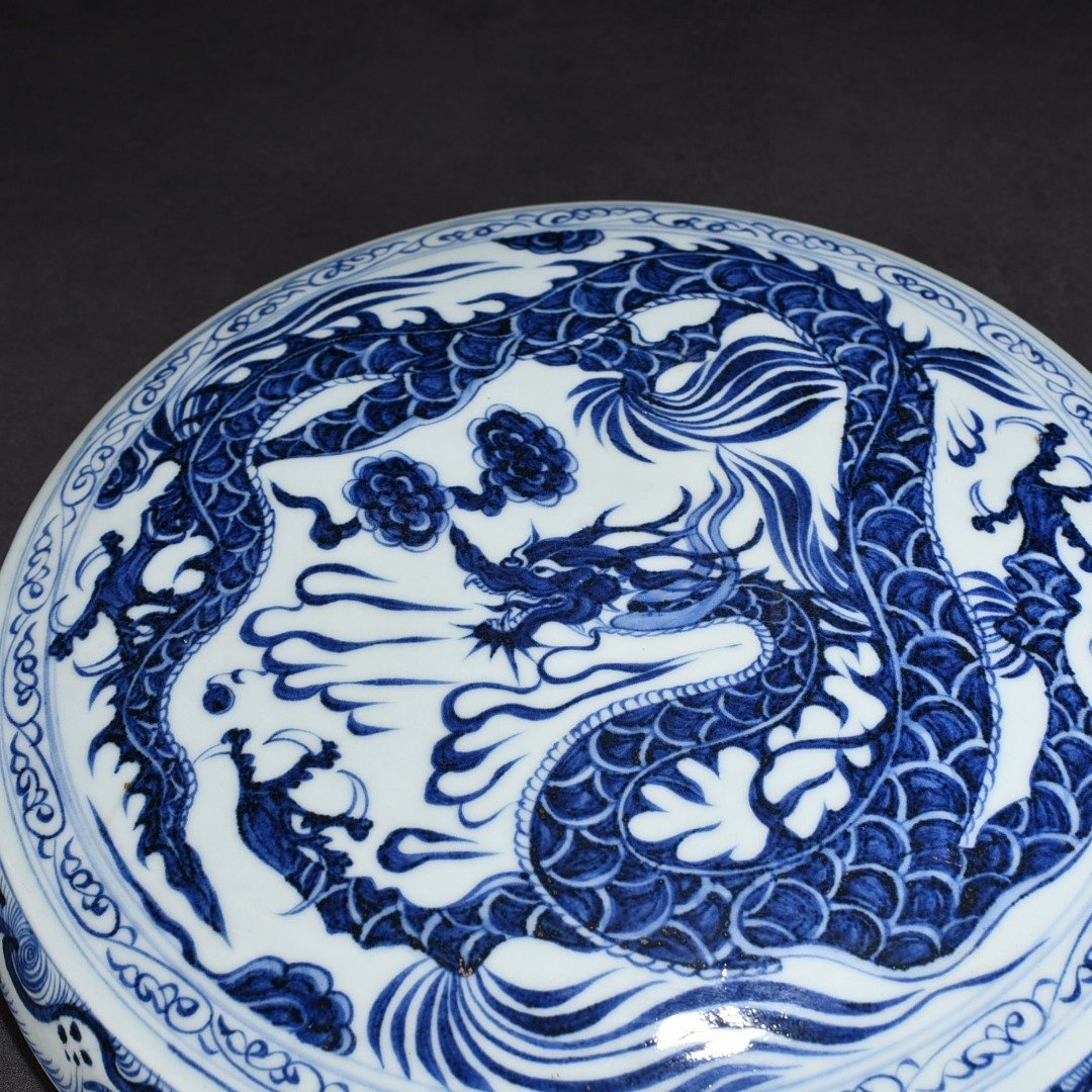 Yuan Dynasty blue and white dragon pattern inkstone cartridge