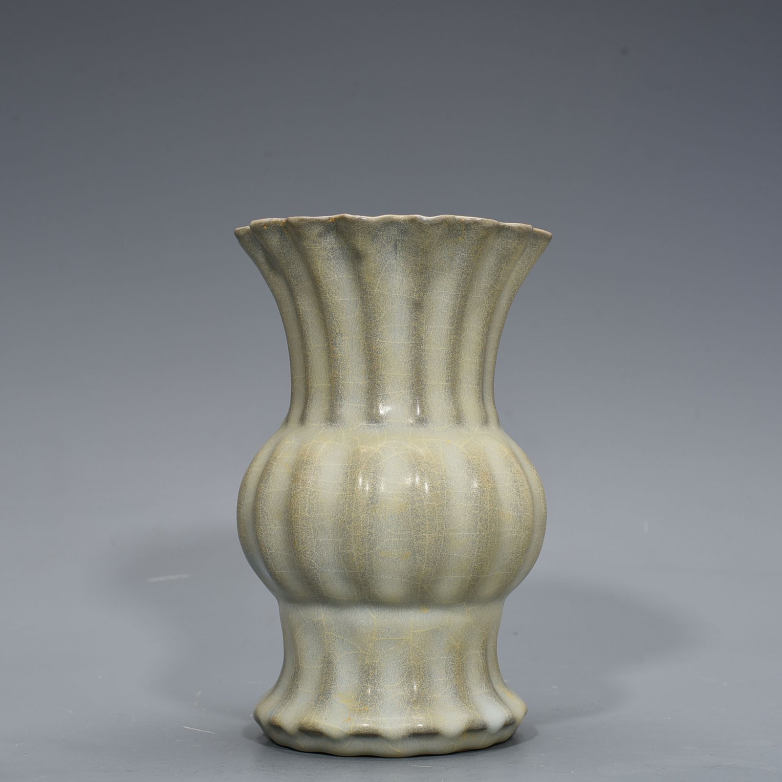 Song Dynasty official kiln melon flower goblet