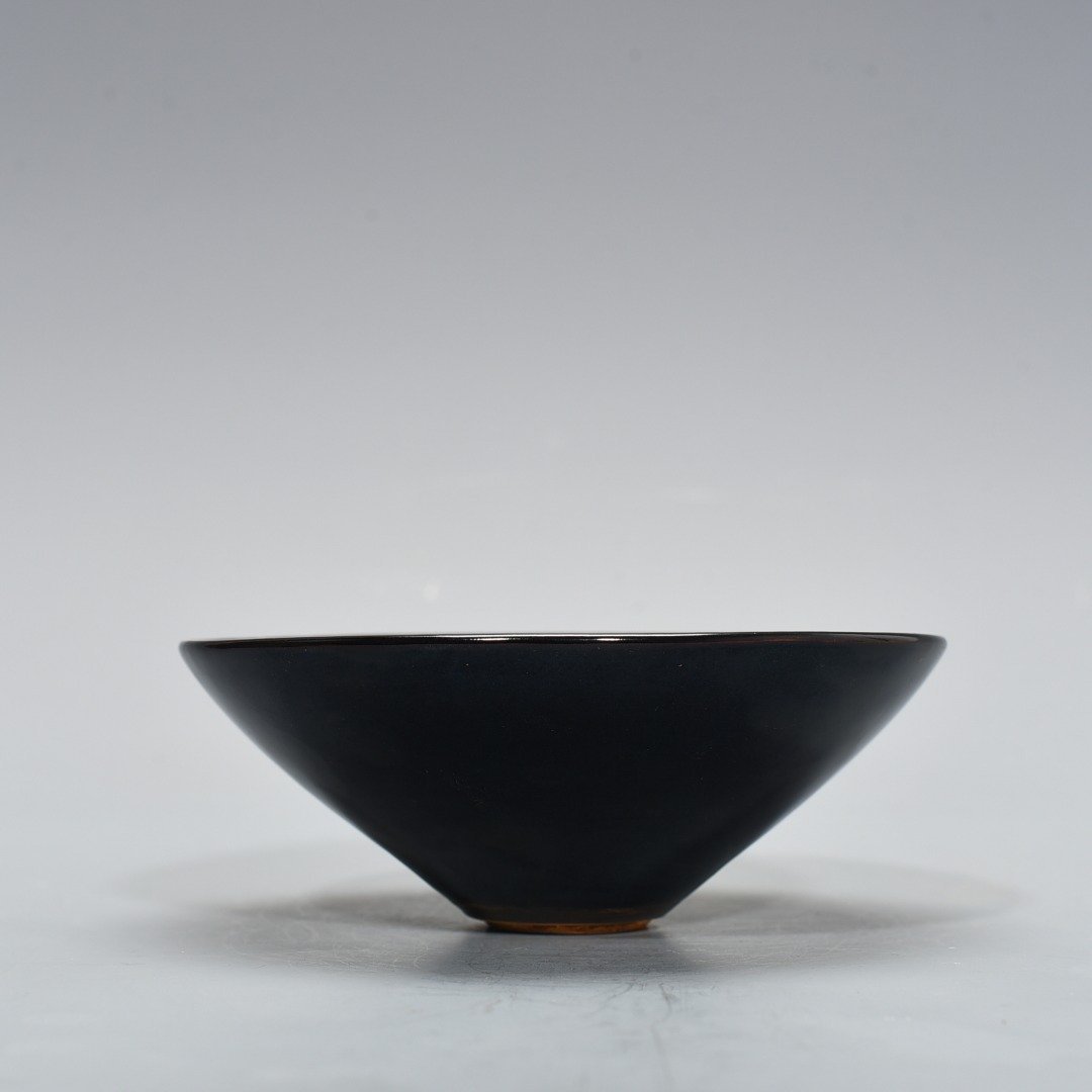 Song Dynasty Jizhou kiln wood leaf bowl and bamboo hat bowl real leaf seven