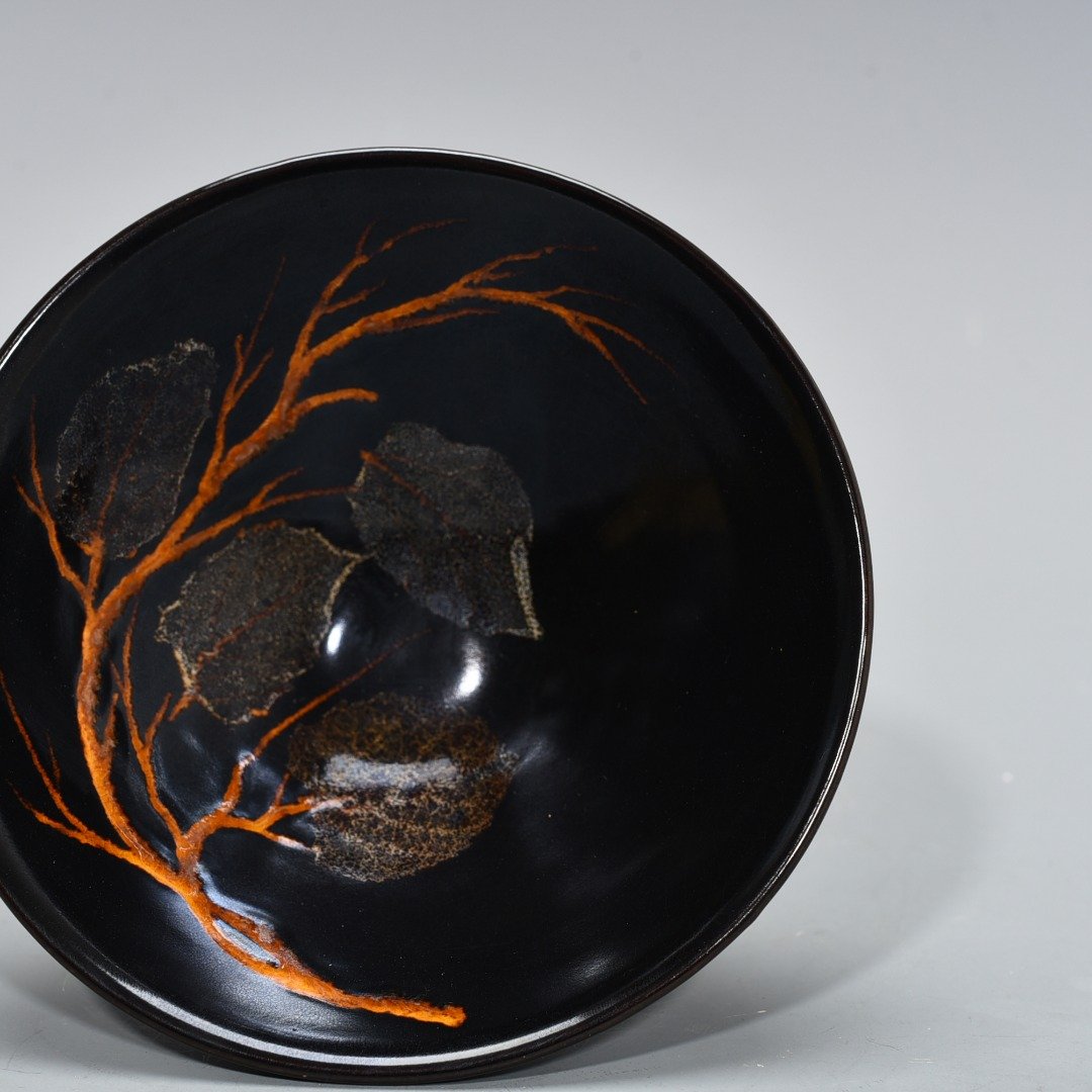 Song Dynasty Jizhou kiln wood leaf bowl and bamboo hat bowl real leaf four