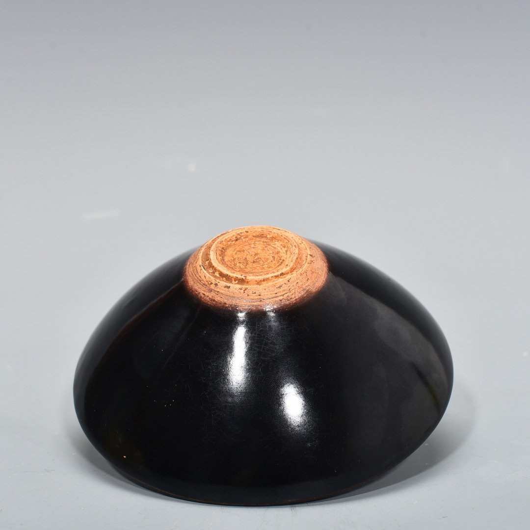 Song Dynasty Jizhou kiln wood leaf bowl and bamboo hat bowl real leaf four