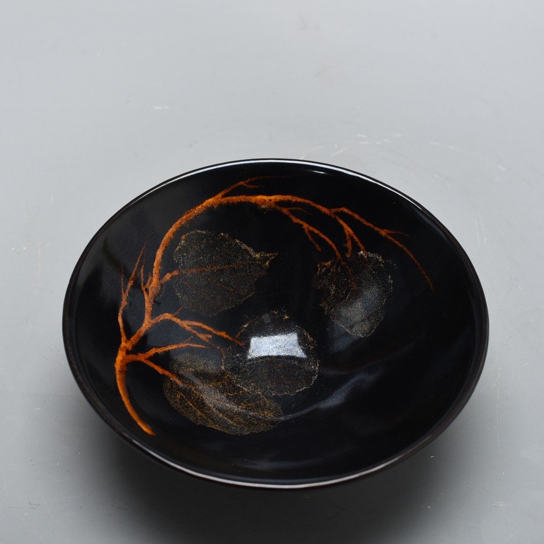 Song Dynasty Jizhou kiln wood leaf bowl and bamboo hat bowl real leaf eight