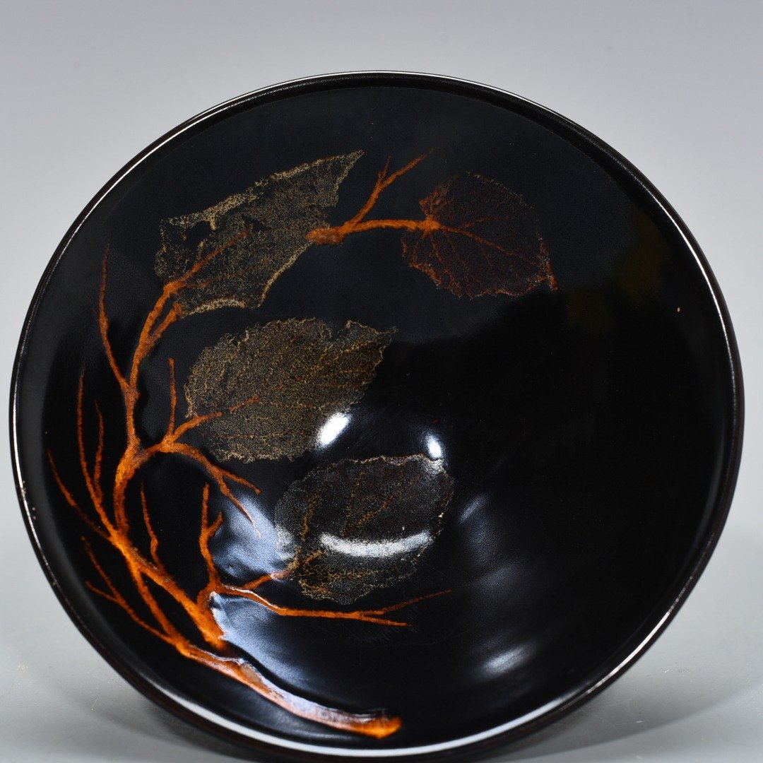 Song Dynasty Jizhou kiln wood leaf bowl and bamboo hat bowl real leaf six