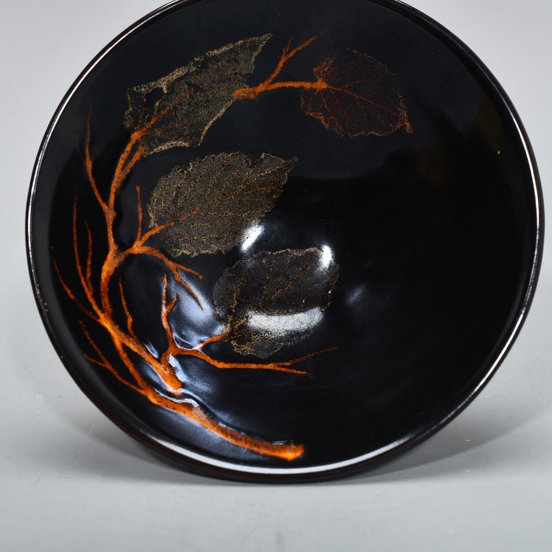 Song Dynasty Jizhou kiln wood leaf bowl and bamboo hat bowl real leaf six