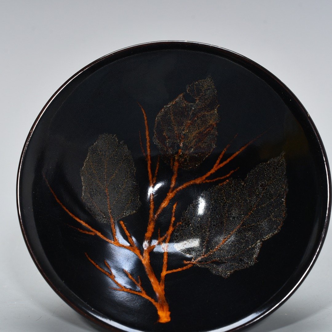 Song Dynasty Jizhou kiln wood leaf bowl and bamboo hat bowl real leaf ten