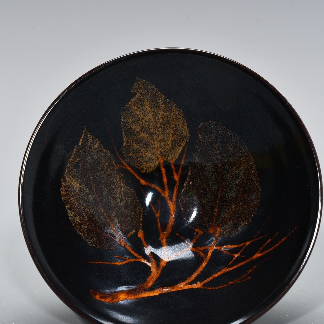 Song Dynasty Jizhou kiln wood leaf bowl and bamboo hat bowl real leaf eleven