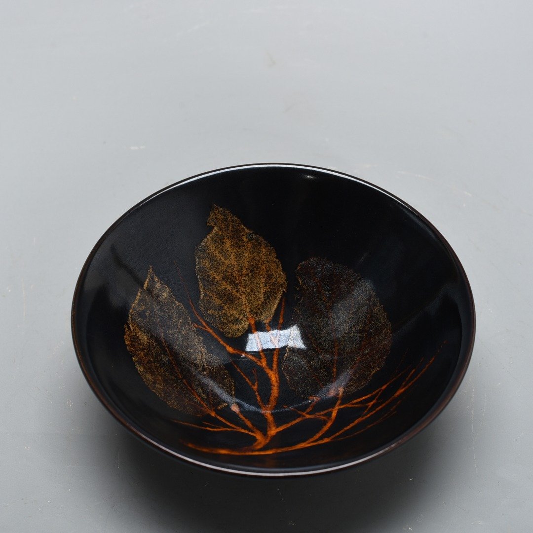 Song Dynasty Jizhou kiln wood leaf bowl and bamboo hat bowl real leaf eleven