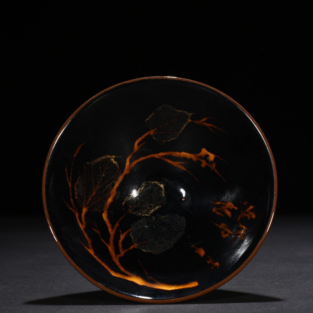 Song Dynasty Jizhou kiln wood leaf bowl and bamboo hat bowl