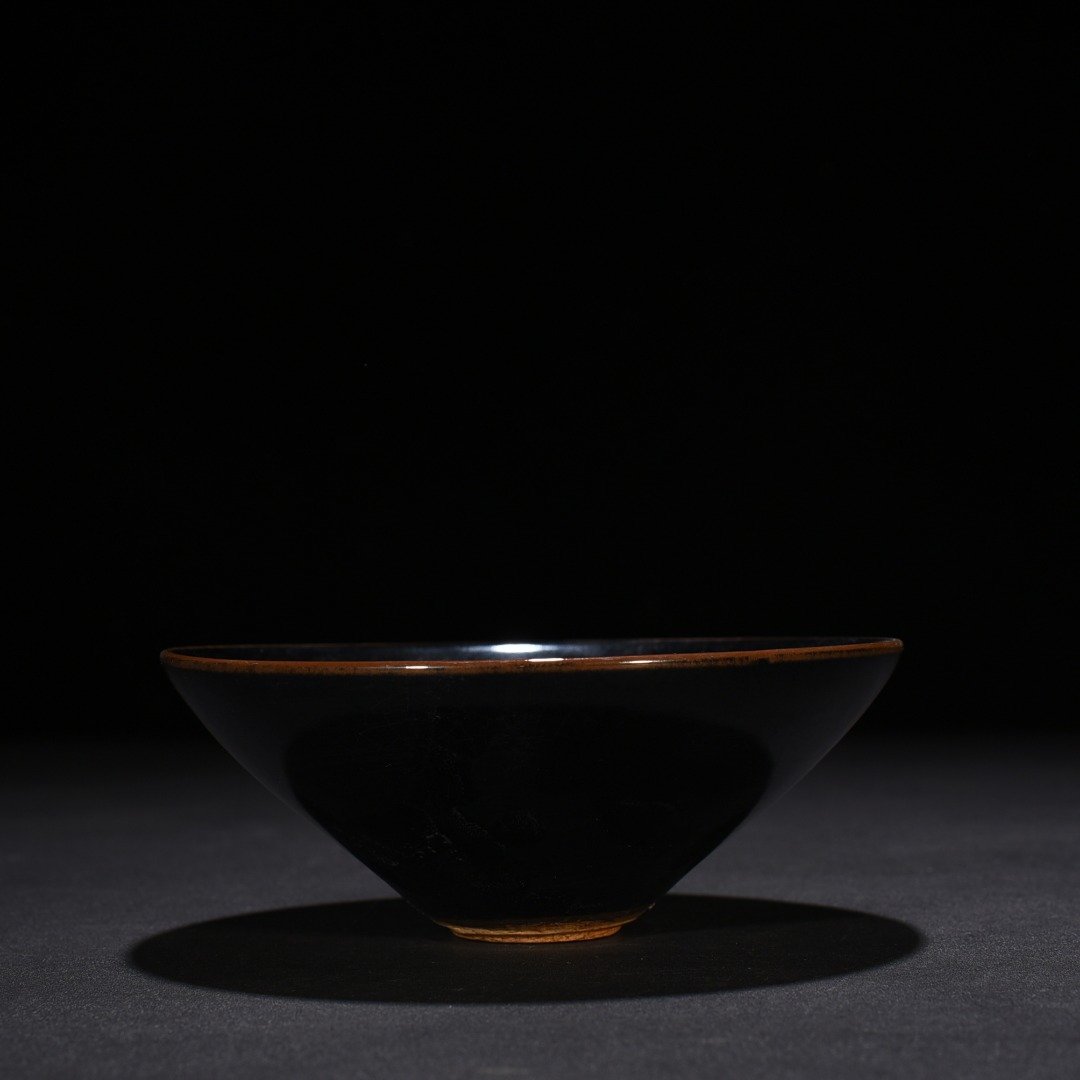 Song Dynasty Jizhou kiln wood leaf bowl and bamboo hat bowl