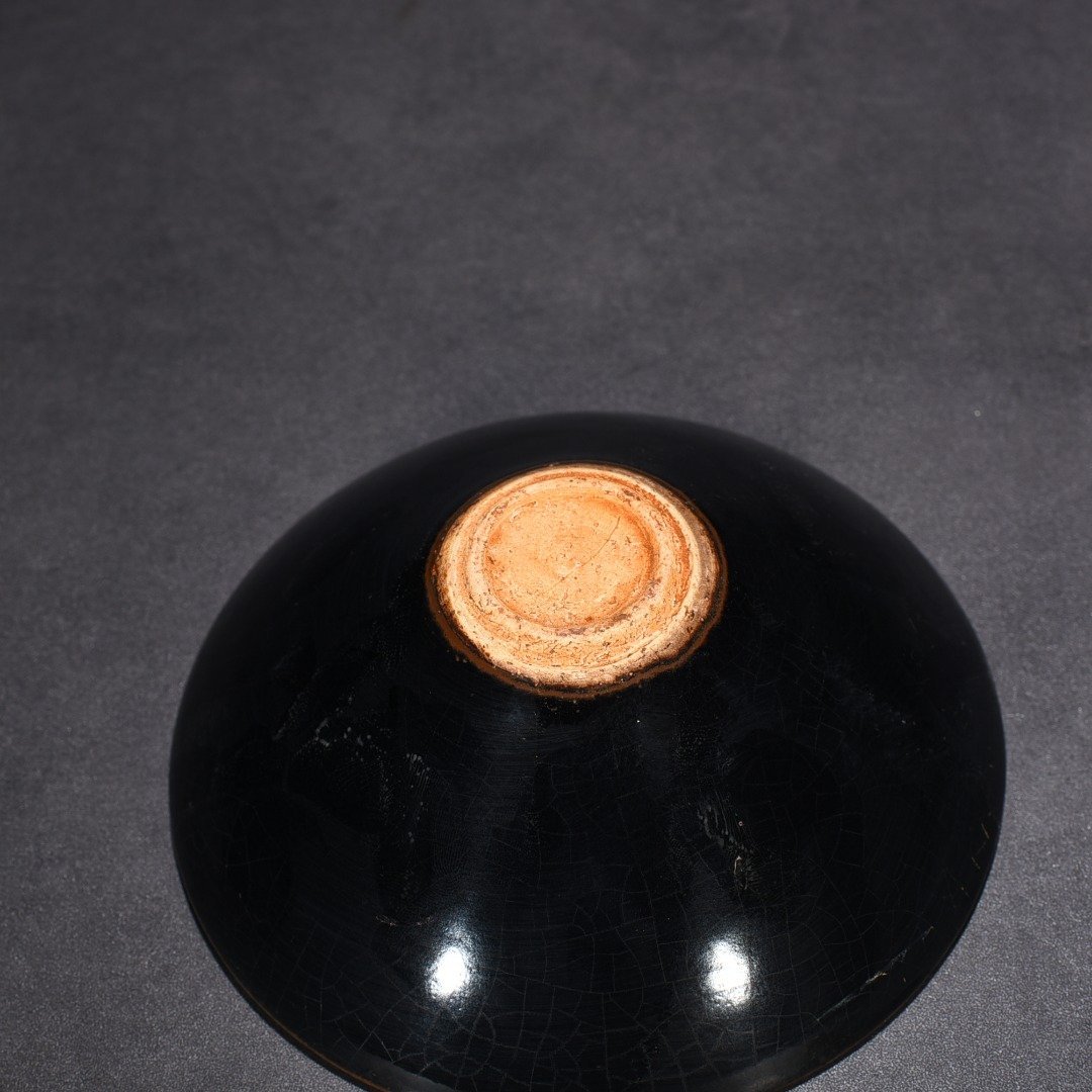Song Dynasty Jizhou kiln wood leaf bowl and bamboo hat bowl