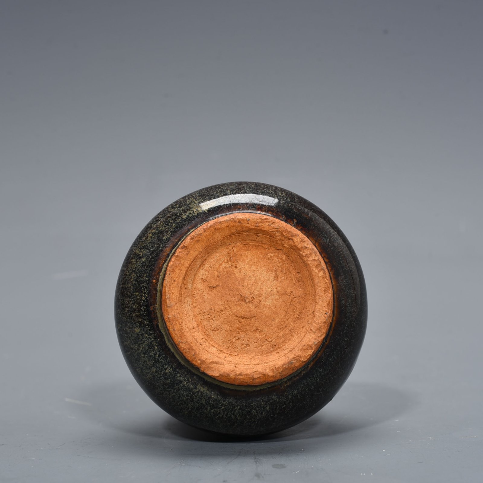 Song Dynasty Jizhou kiln plum pattern vase