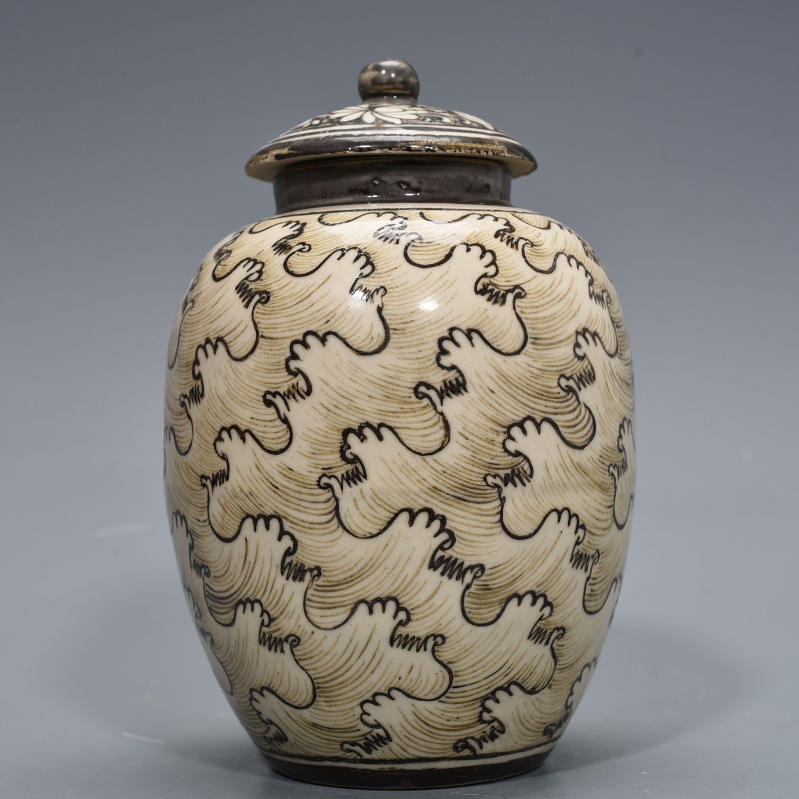 Song Dynasty Jizhou kiln wave pattern lid jar