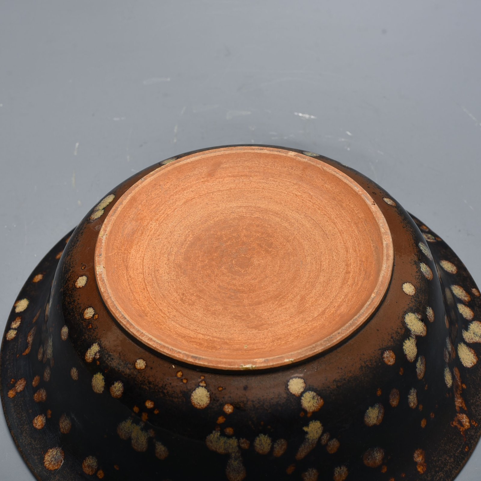 Song Dynasty Jizhou kiln fish and algae pattern folded rim bowl