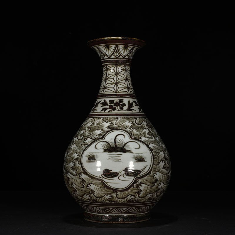 Song Dynasty Jizhou kiln jade pot with mandarin duck pattern spring vase