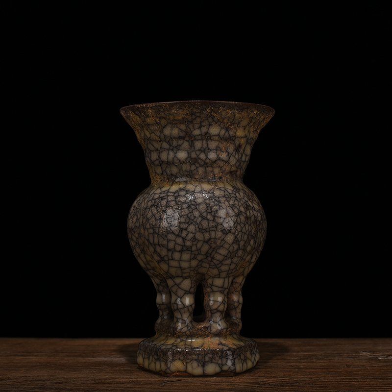 Song Dynasty Ge Kiln Ancient Porcelain Vase Specifications