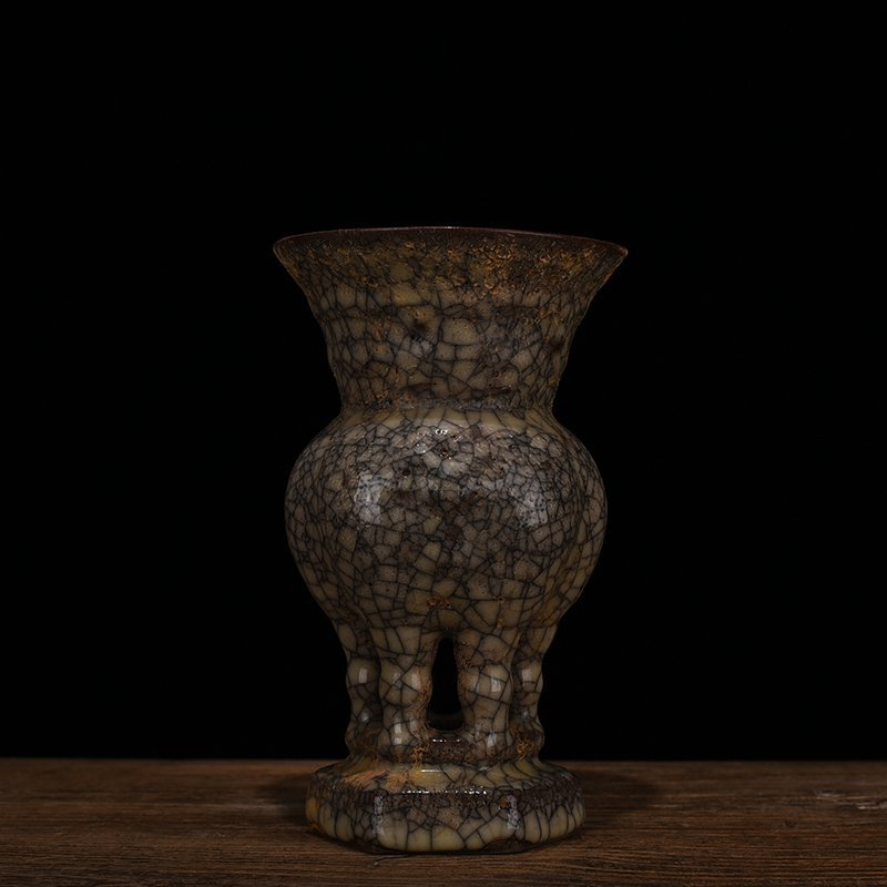 Song Dynasty Ge Kiln Ancient Porcelain Vase Specifications