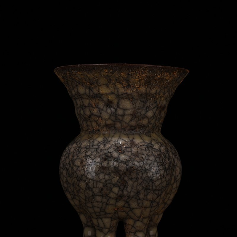 Song Dynasty Ge Kiln Ancient Porcelain Vase Specifications